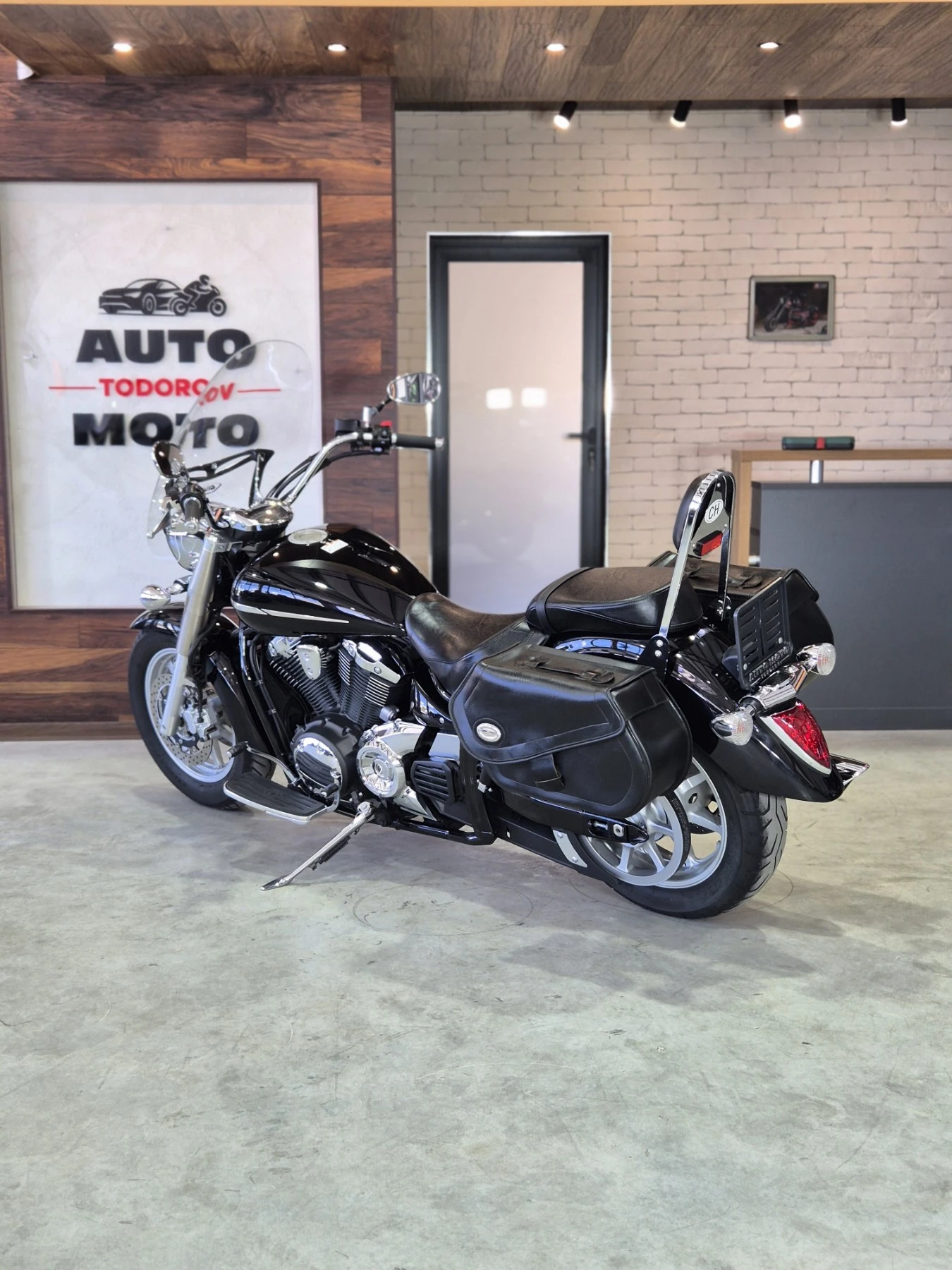 Yamaha Xvs 1300 Midnight Star 20000км!!! Нов внос ШВЕЙЦАРИЯ!, снимка 5 - Мотоциклети и мототехника - 54917988