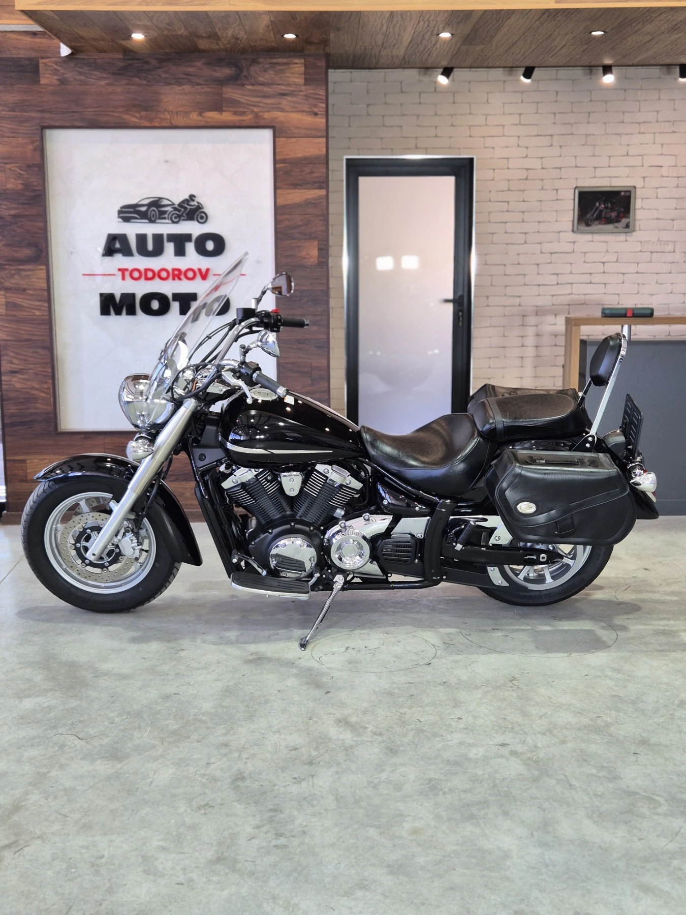 Yamaha Xvs 1300 Midnight Star 20000км!!! Нов внос ШВЕЙЦАРИЯ!, снимка 4 - Мотоциклети и мототехника - 54917988