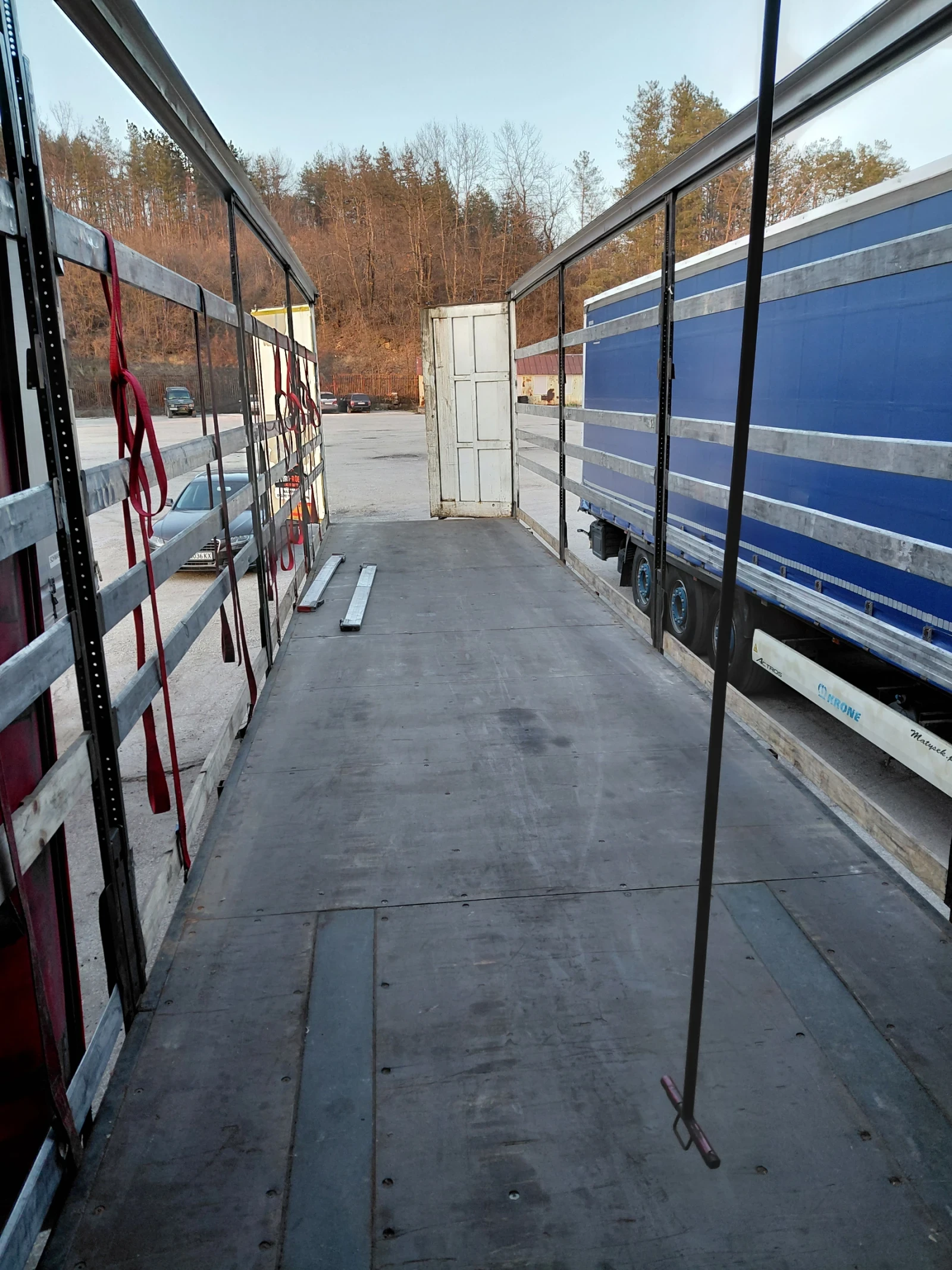 Полуремарке Krone, снимка 5 - Ремаркета - 54047928