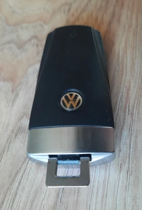 Оригинален ключ за Passat 7 - HELLA, снимка 3 - Части - 53474057