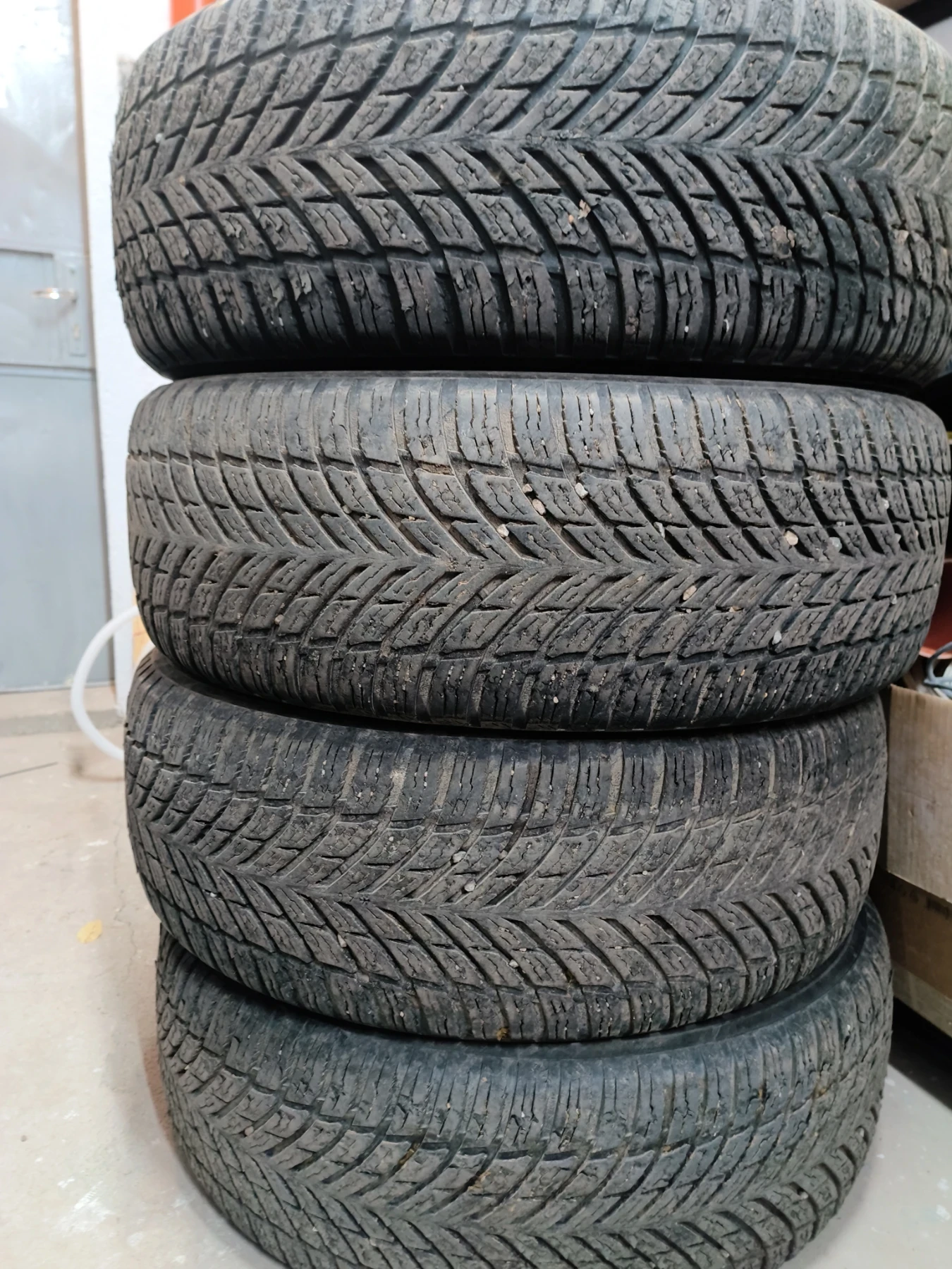 ���� 235/60R18 | Mobile.bg � ����������� 1
