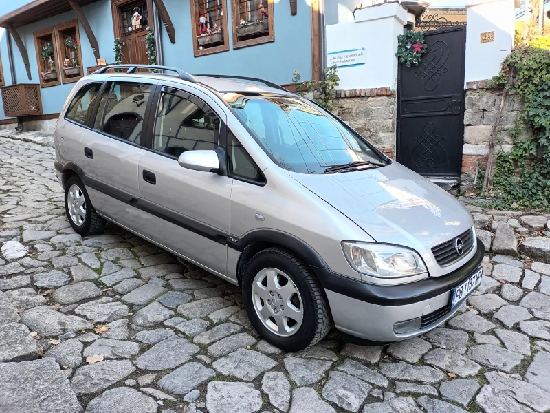 Opel Zafira 1.8 газ бензин , снимка 1 - Автомобили и джипове - 48505494