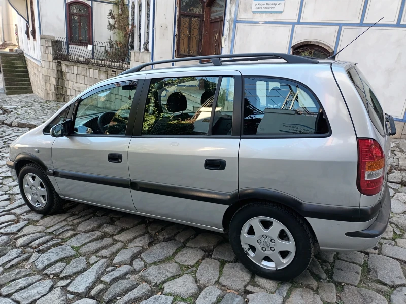 Opel Zafira 1.8 газ бензин , снимка 17 - Автомобили и джипове - 48505494