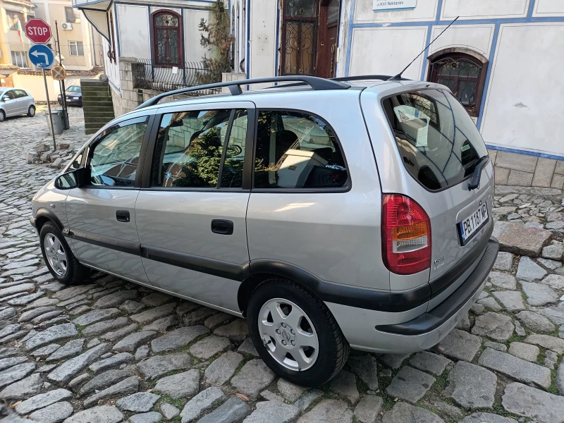 Opel Zafira 1.8 газ бензин , снимка 4 - Автомобили и джипове - 48505494