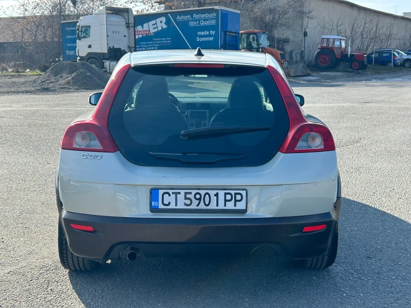 Volvo C30 2.0HDI-136 Ps, снимка 9 - Автомобили и джипове - 48526646