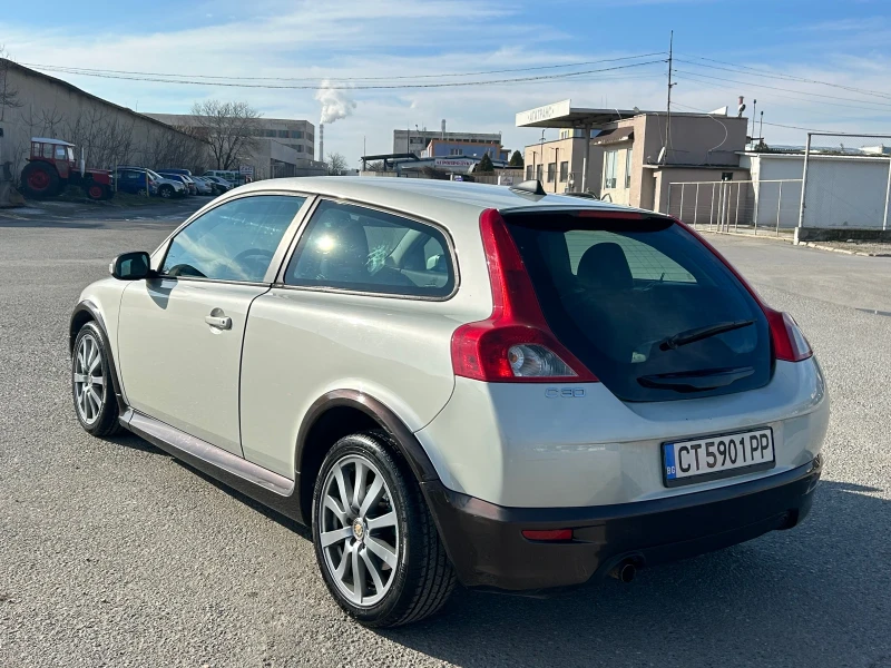 Volvo C30 2.0HDI-136 Ps, снимка 8 - Автомобили и джипове - 48526646