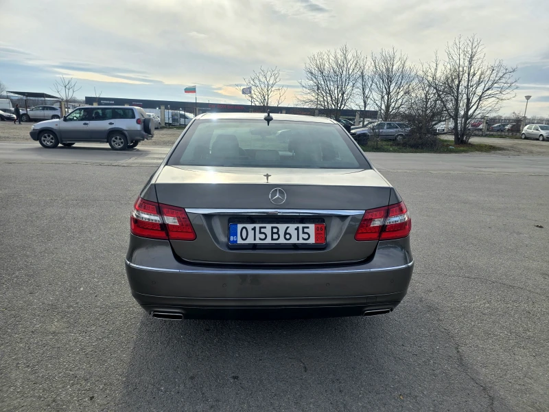 Mercedes-Benz E 350 УНИКАЛЕН/4MATIC/265hp, снимка 5 - Автомобили и джипове - 49206899