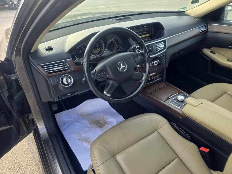 Mercedes-Benz E 350 УНИКАЛЕН/4MATIC/265hp, снимка 9 - Автомобили и джипове - 49206899