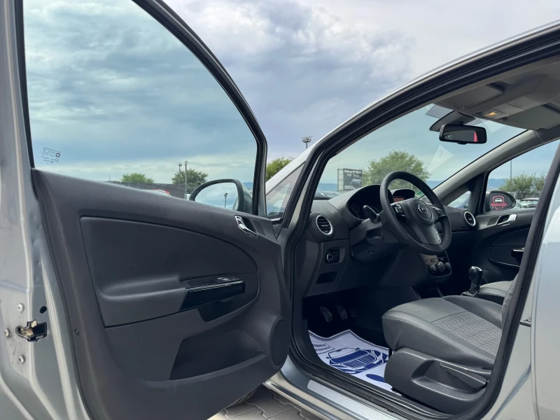 Opel Corsa 1.7CDTI EURO-5 FULL, снимка 9 - Автомобили и джипове - 51386892