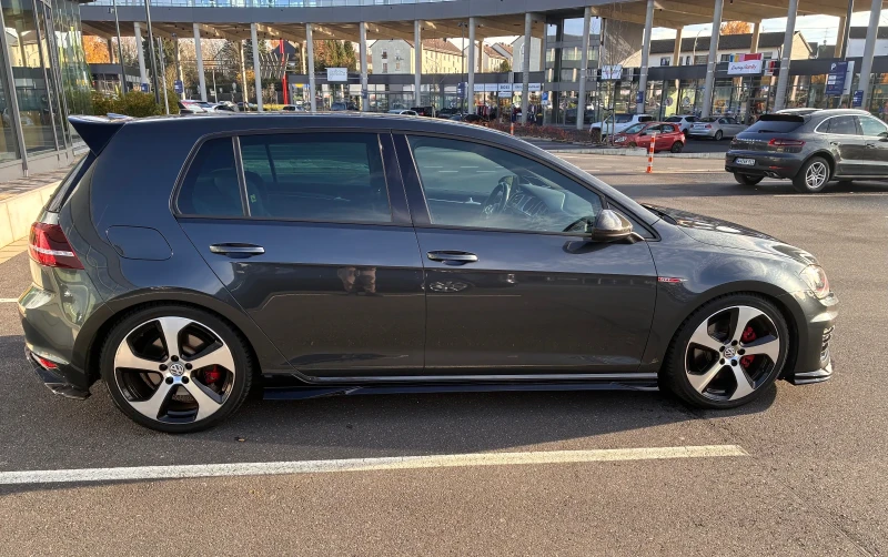VW Golf GTI, снимка 5 - Автомобили и джипове - 52370620