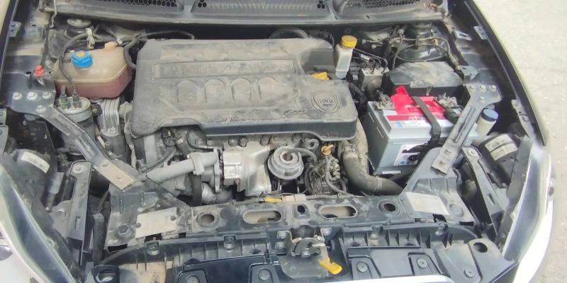 Lancia Delta, снимка 10 - Автомобили и джипове - 52384420