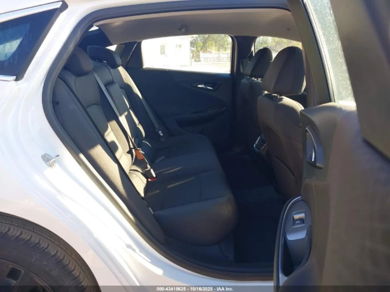 Chevrolet Malibu 1.5L I-4 DI, DOHC, VVT, TURBO, 160HP Front Wheel, снимка 13 - Автомобили и джипове - 52627469