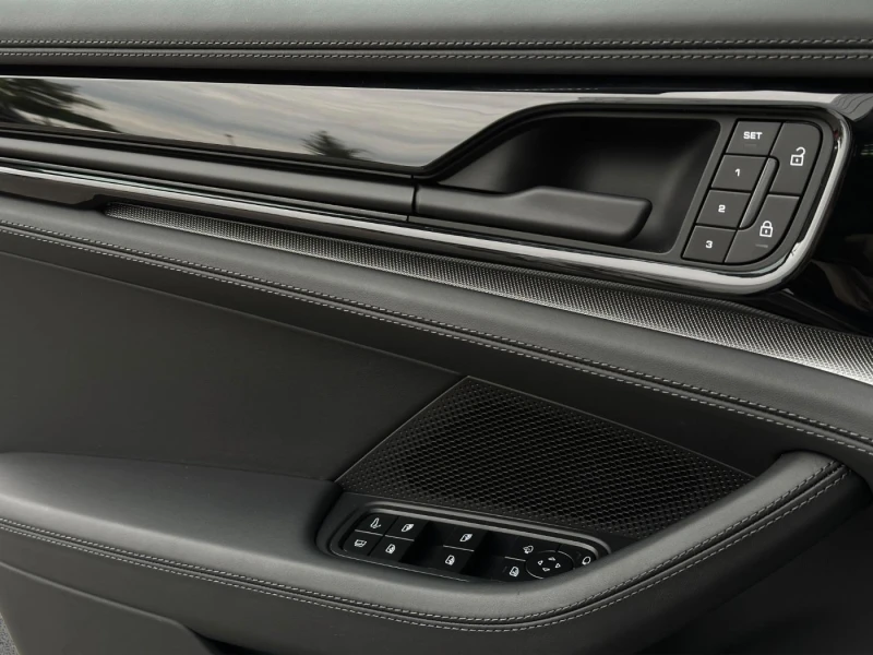 Porsche Panamera 4S E-HYBRID/FACELIFT/BOSE/MATRIX/HEAD UP/PANO/360/, снимка 6 - Автомобили и джипове - 53117993