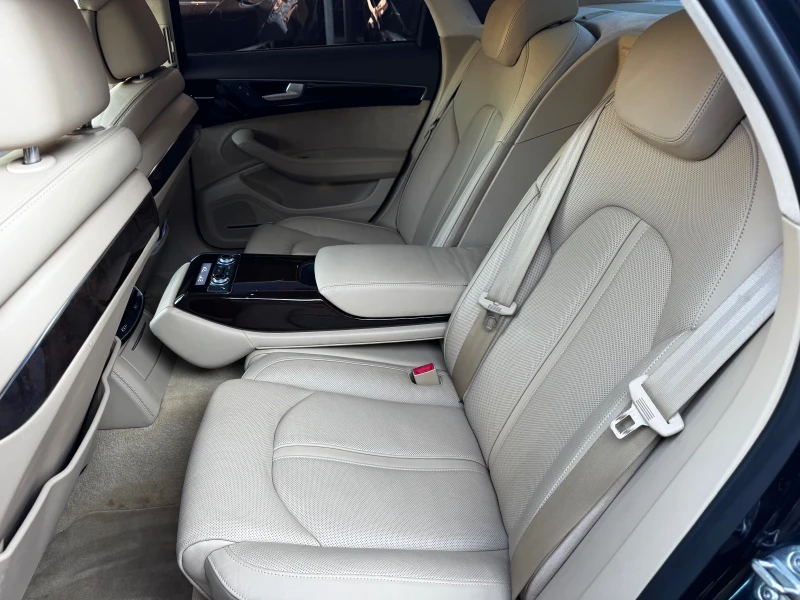 Audi A8 4.2TDI quattro Distronic PANO HUD Keyless Масаж, снимка 11 - Автомобили и джипове - 53296689