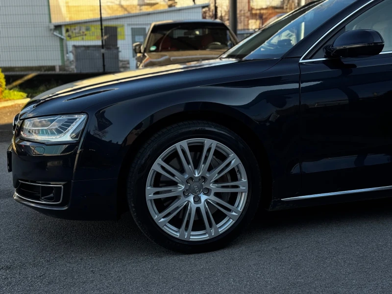 Audi A8 4.2TDI quattro Distronic PANO HUD Keyless Масаж, снимка 3 - Автомобили и джипове - 53296689