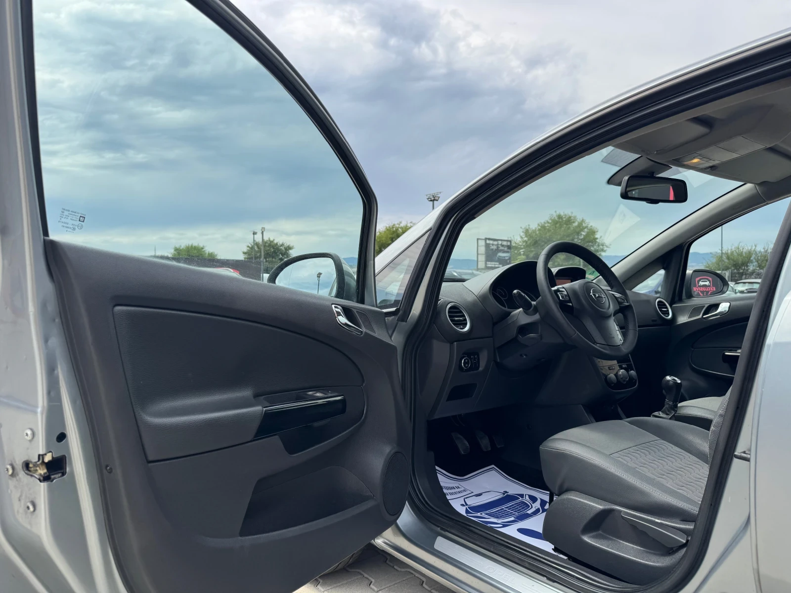 Opel Corsa 1.7CDTI EURO-5 FULL - изображение 9