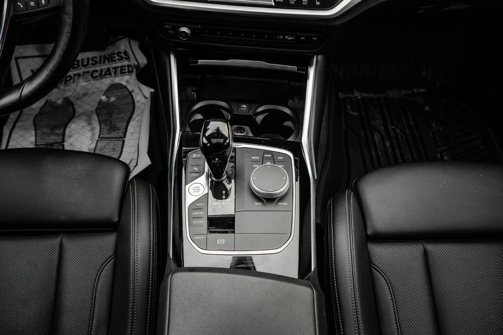 BMW 330 3 Series* 330i* xDrive AWD* АвтоКредит* (ЦЕНА ДО Б - изображение 9