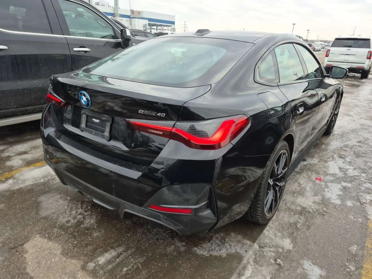 BMW i4  | EDRIVE40 | ПАМЕТ | ПОДГРЕВИ | CARFAX - изображение 3