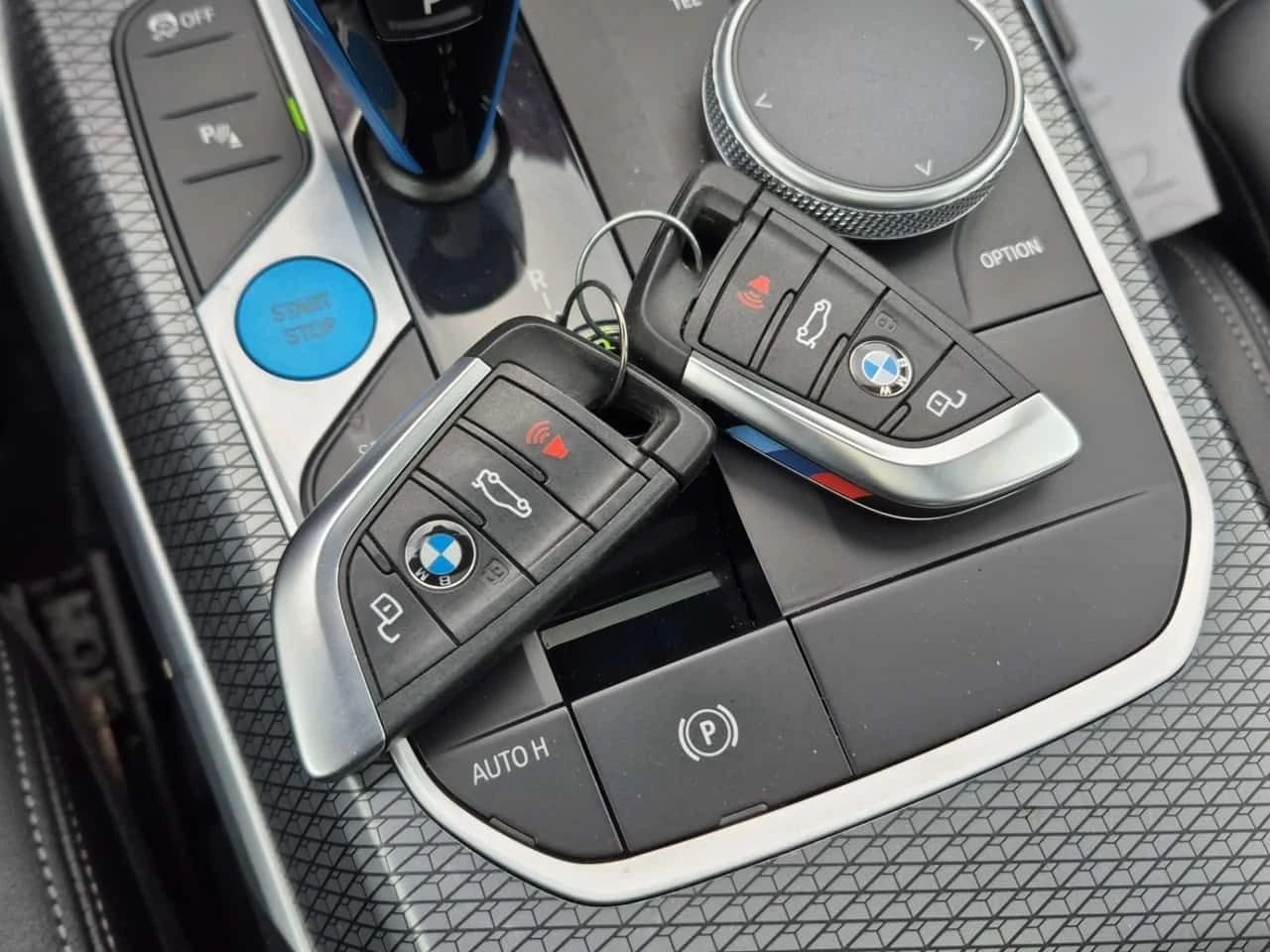 BMW i4  | EDRIVE40 | ПАМЕТ | ПОДГРЕВИ | CARFAX - изображение 8