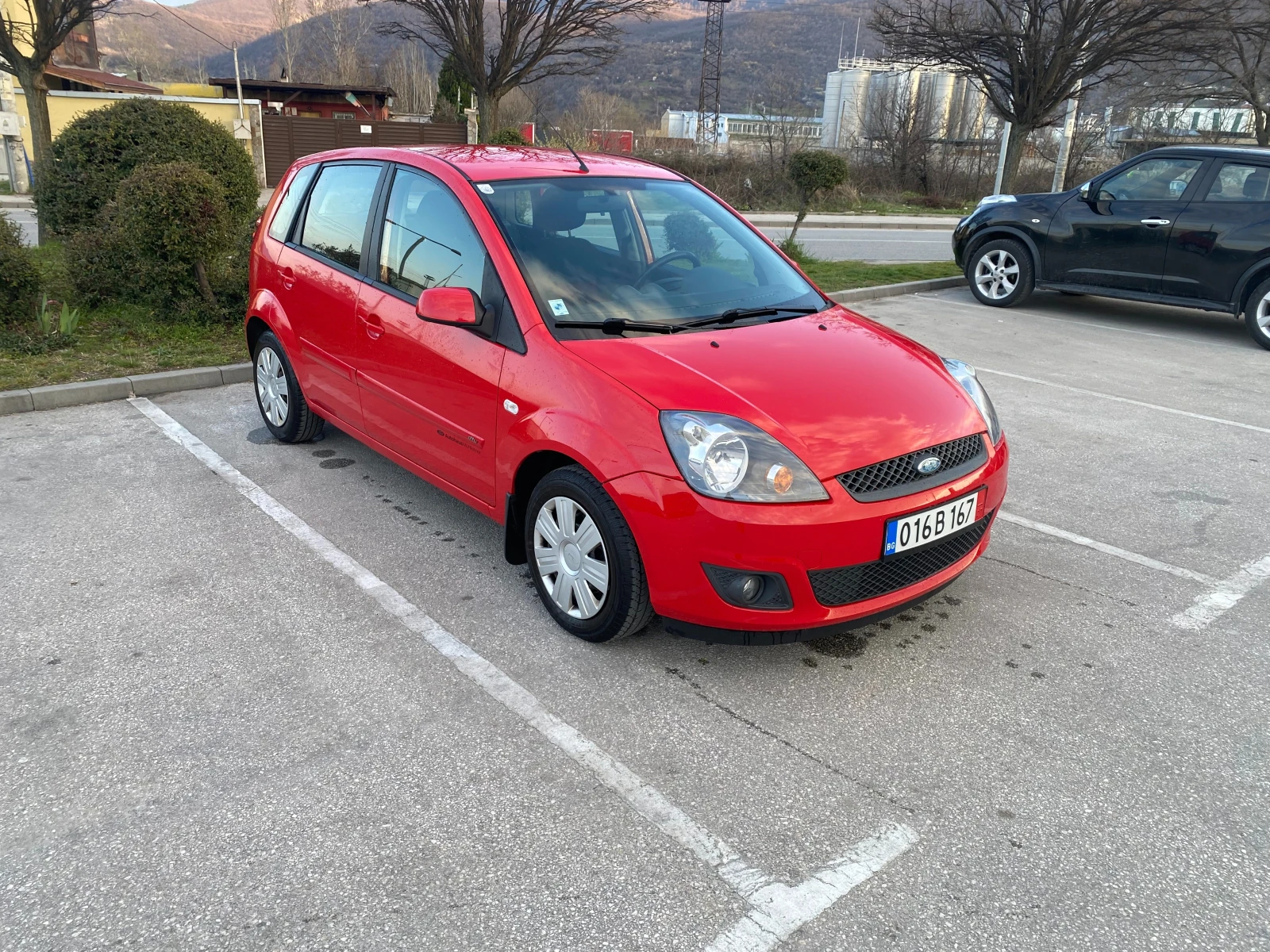 Ford Fiesta 1.3 i, снимка 2 - Автомобили и джипове - 54007170