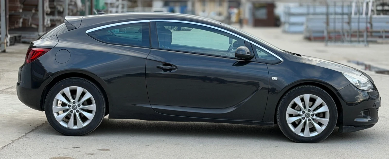 Opel Astra GTC, снимка 8 - Автомобили и джипове - 54008950