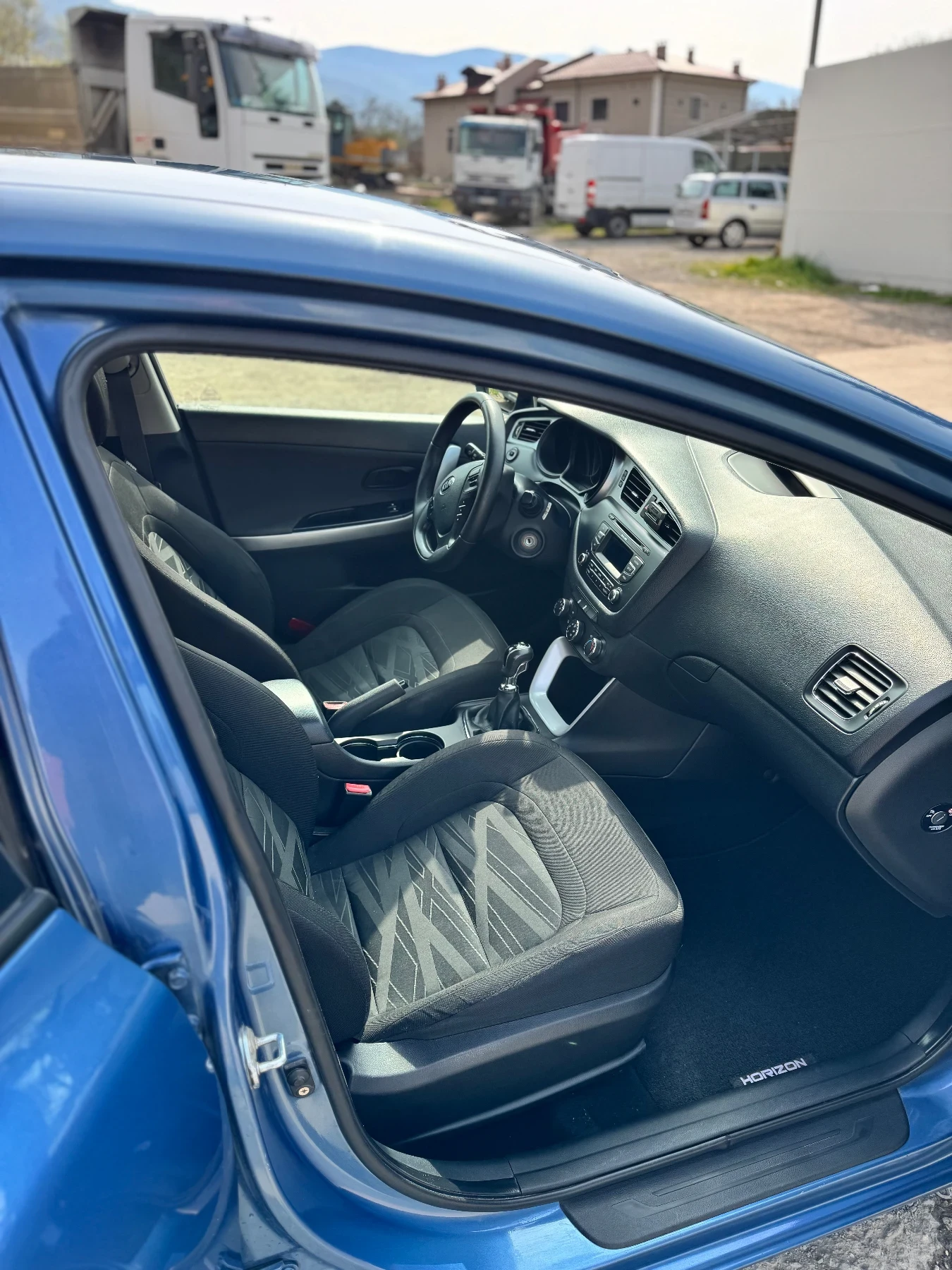 Kia Ceed 1.4 CRDI, снимка 10 - Автомобили и джипове - 54181468