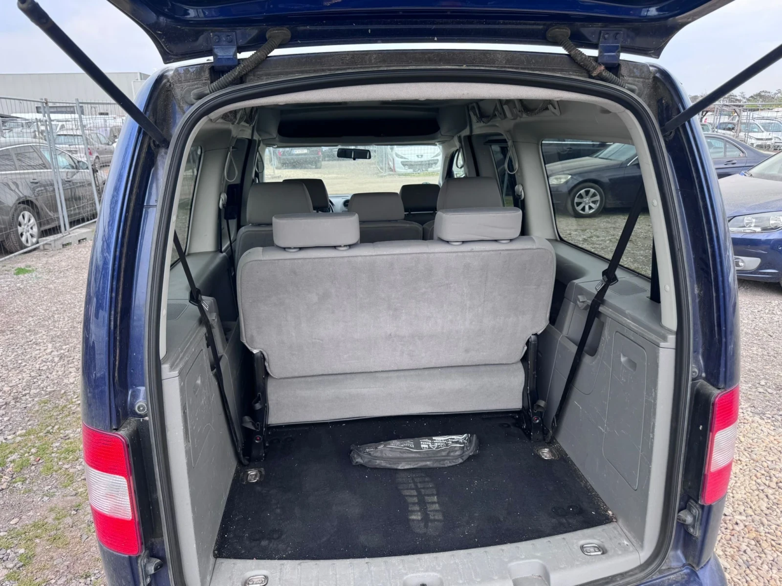 VW Caddy 2010+ 1.9TDI+ 105+ 7М+ MAXI, снимка 9 - Автомобили и джипове - 54224715