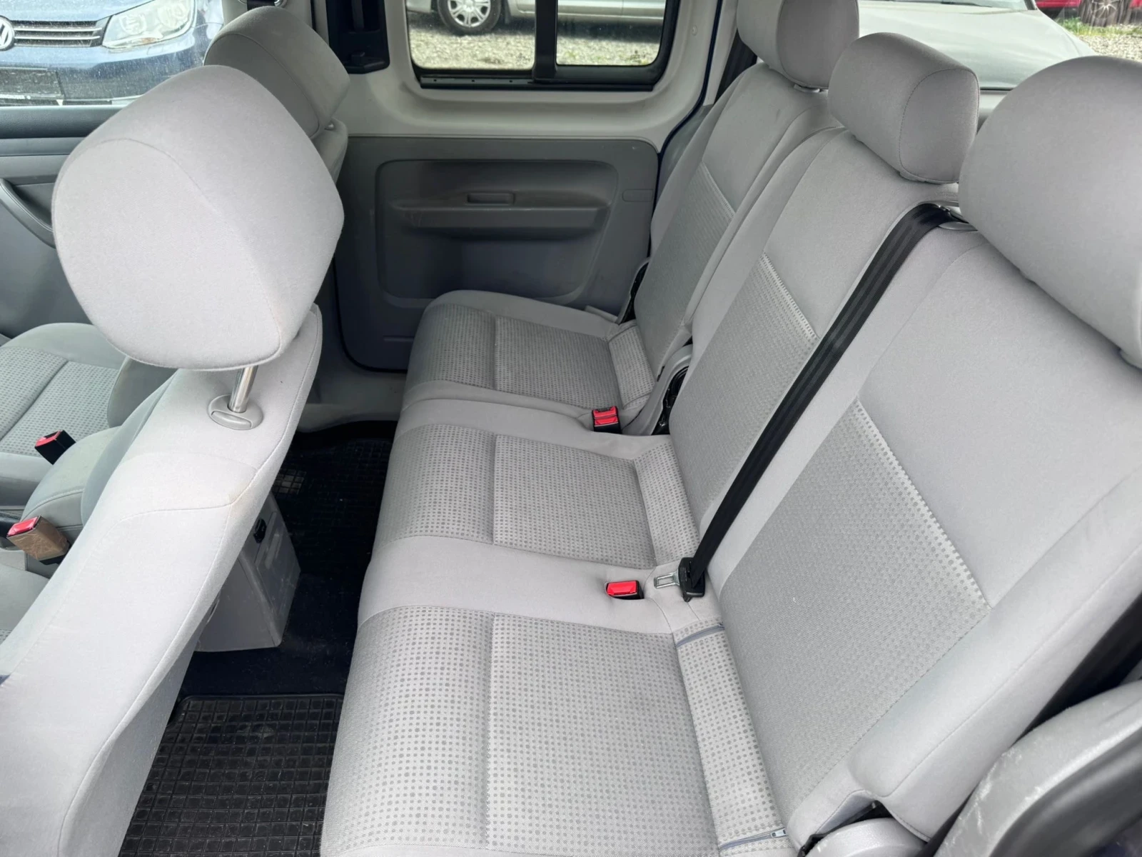 VW Caddy 2010+ 1.9TDI+ 105+ 7М+ MAXI, снимка 8 - Автомобили и джипове - 54224715