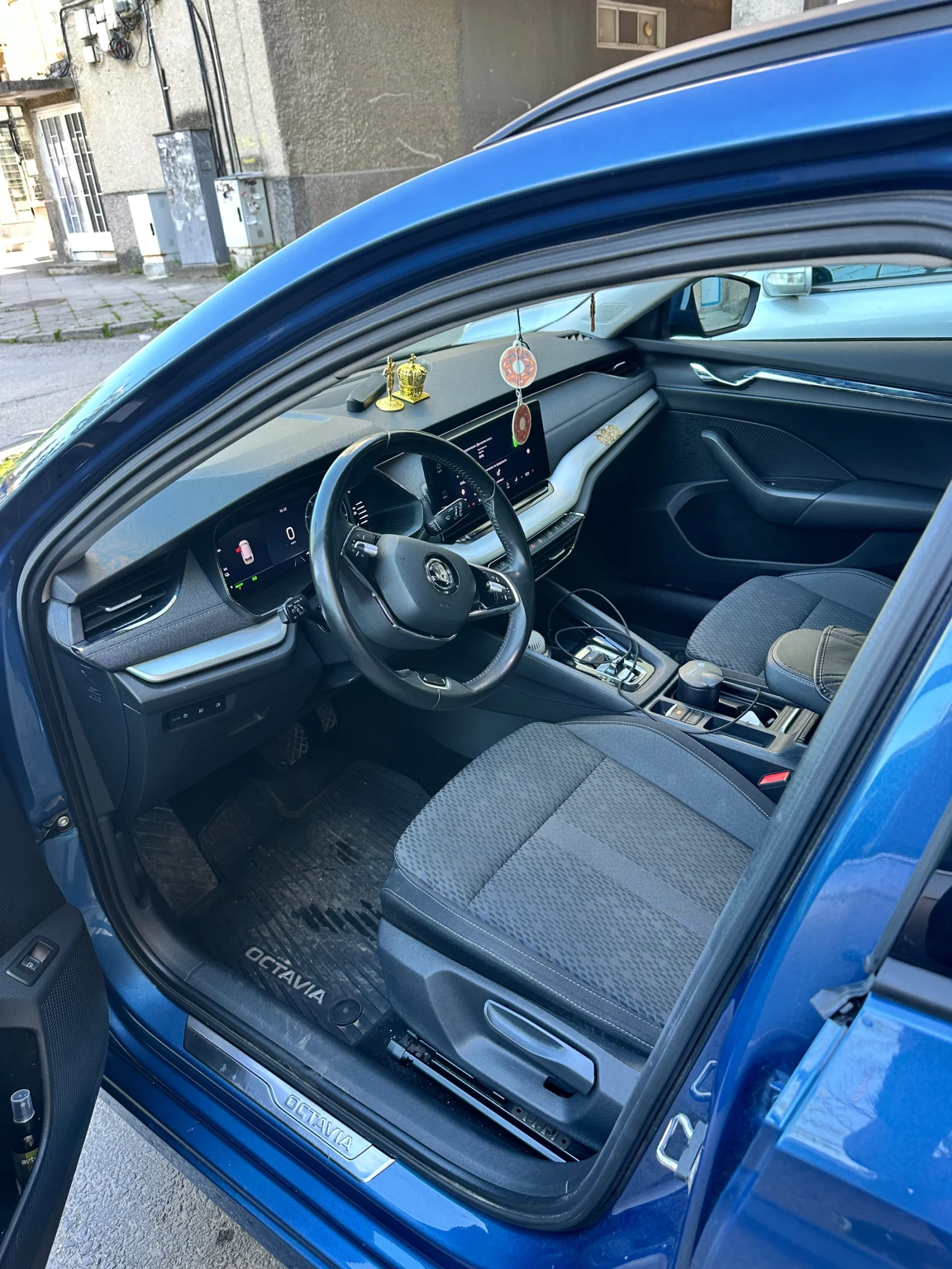 Skoda Octavia IV, снимка 8 - Автомобили и джипове - 54527893