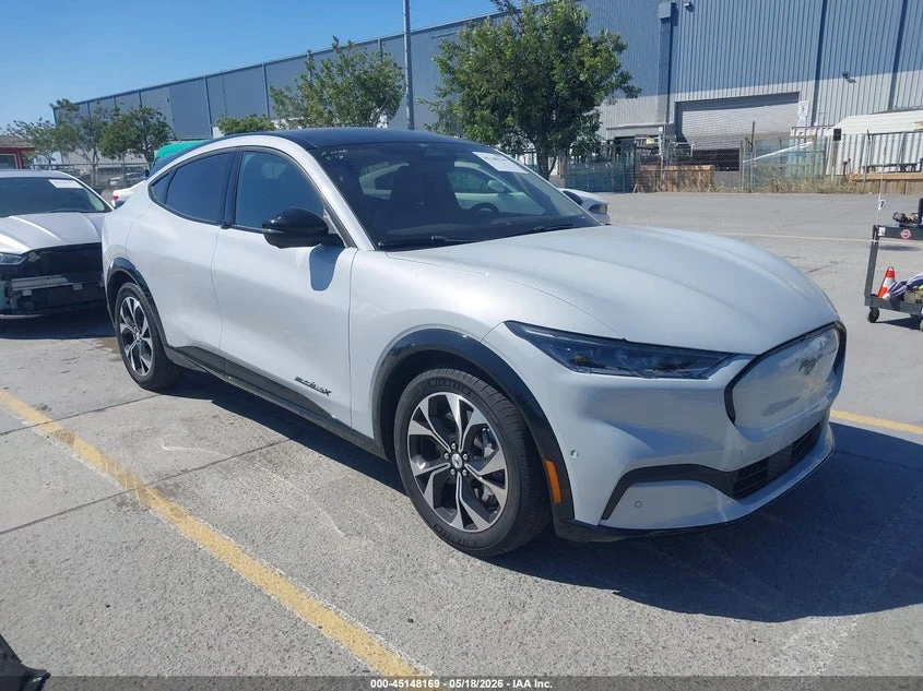 Ford Mustang Mach-E Premium, снимка 6 - Автомобили и джипове - 54891597