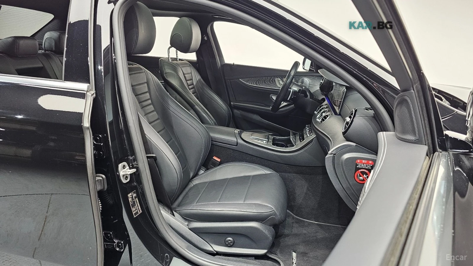 Mercedes-Benz E 350 AMG-LINE* 4MATIC* FULL-ASSISTS* BURMESTER* , снимка 15 - Автомобили и джипове - 54945388