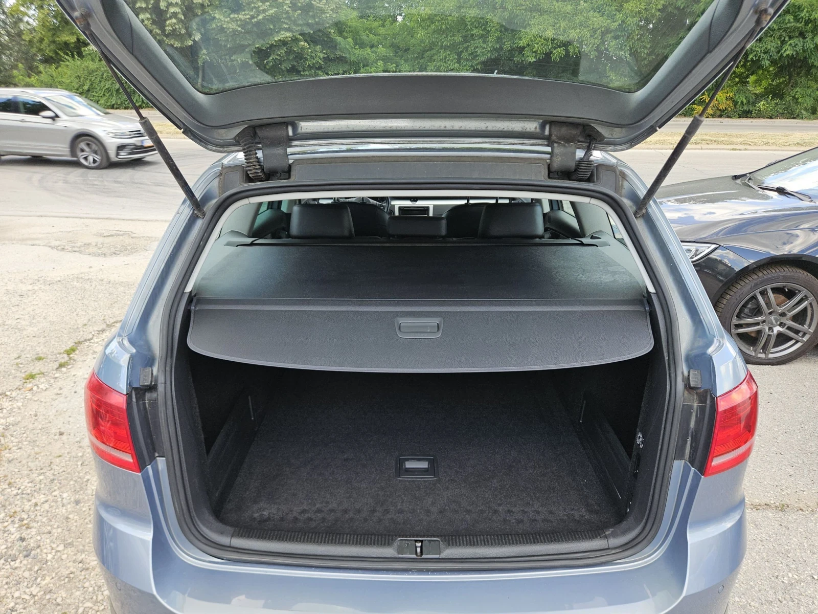 VW Passat 2.0tdi---XENON, снимка 9 - Автомобили и джипове - 54959638