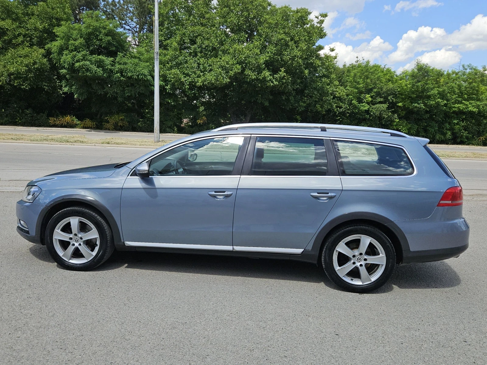 VW Passat 2.0tdi---XENON, снимка 8 - Автомобили и джипове - 54959638