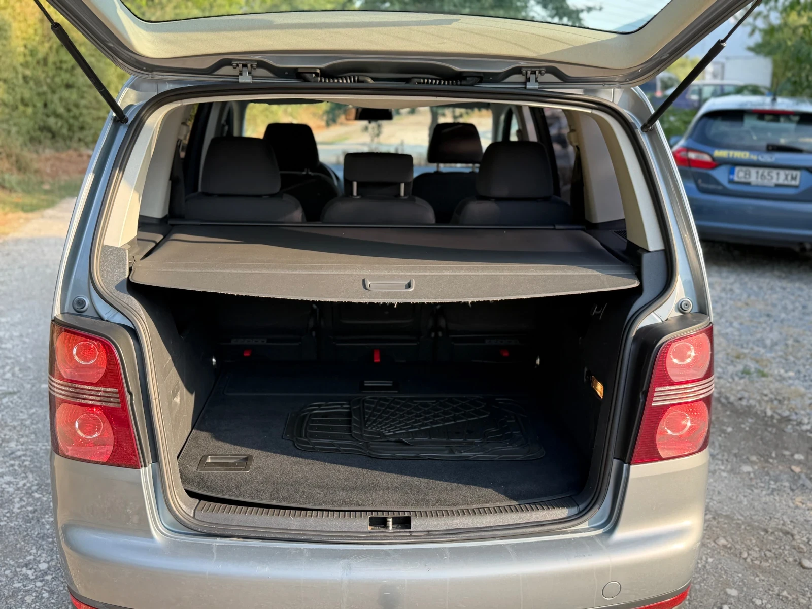 VW Touran 1.9* TDI* , снимка 12 - Автомобили и джипове - 55904402