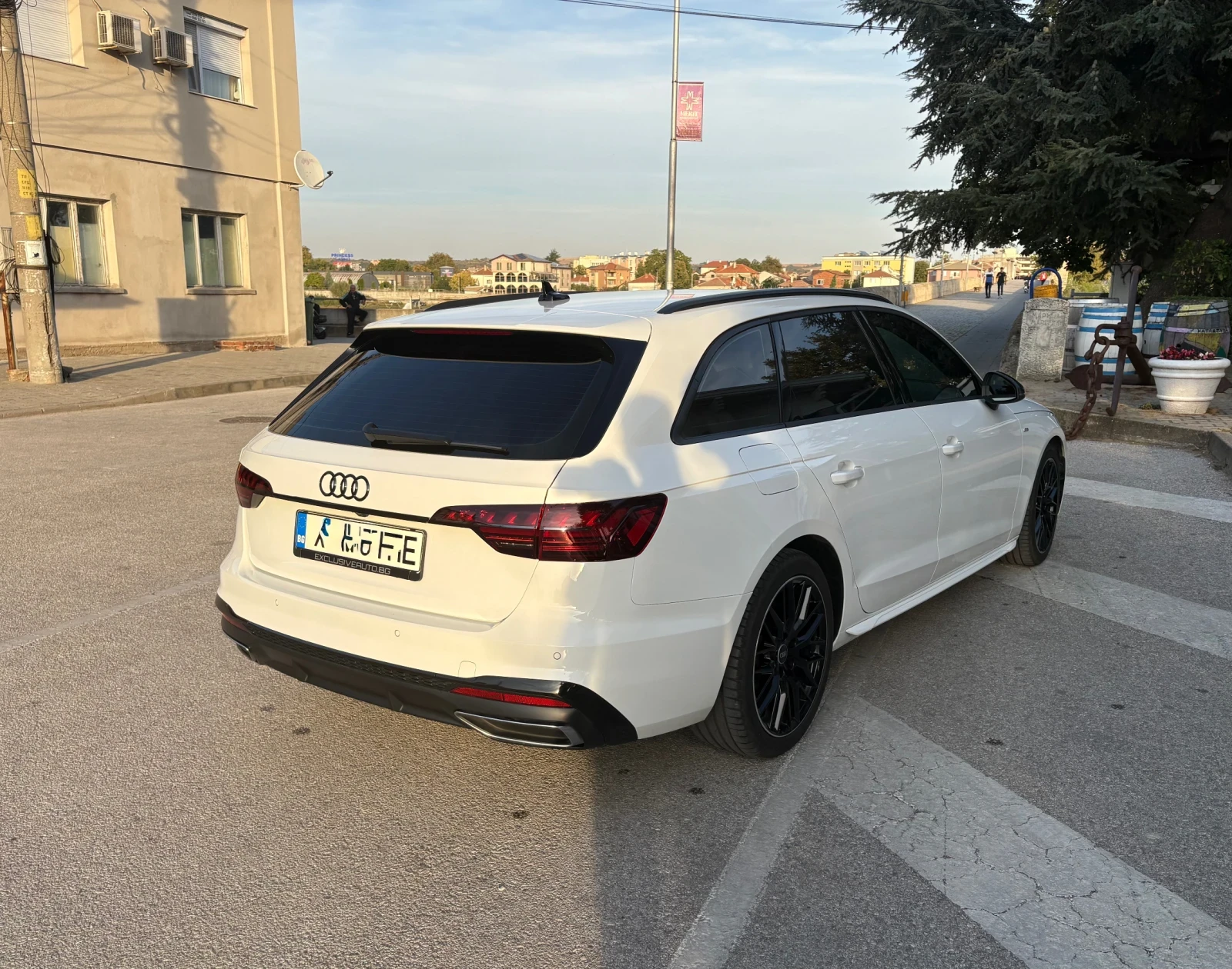Audi A4 35TDI S-line, снимка 3 - Автомобили и джипове - 56416560