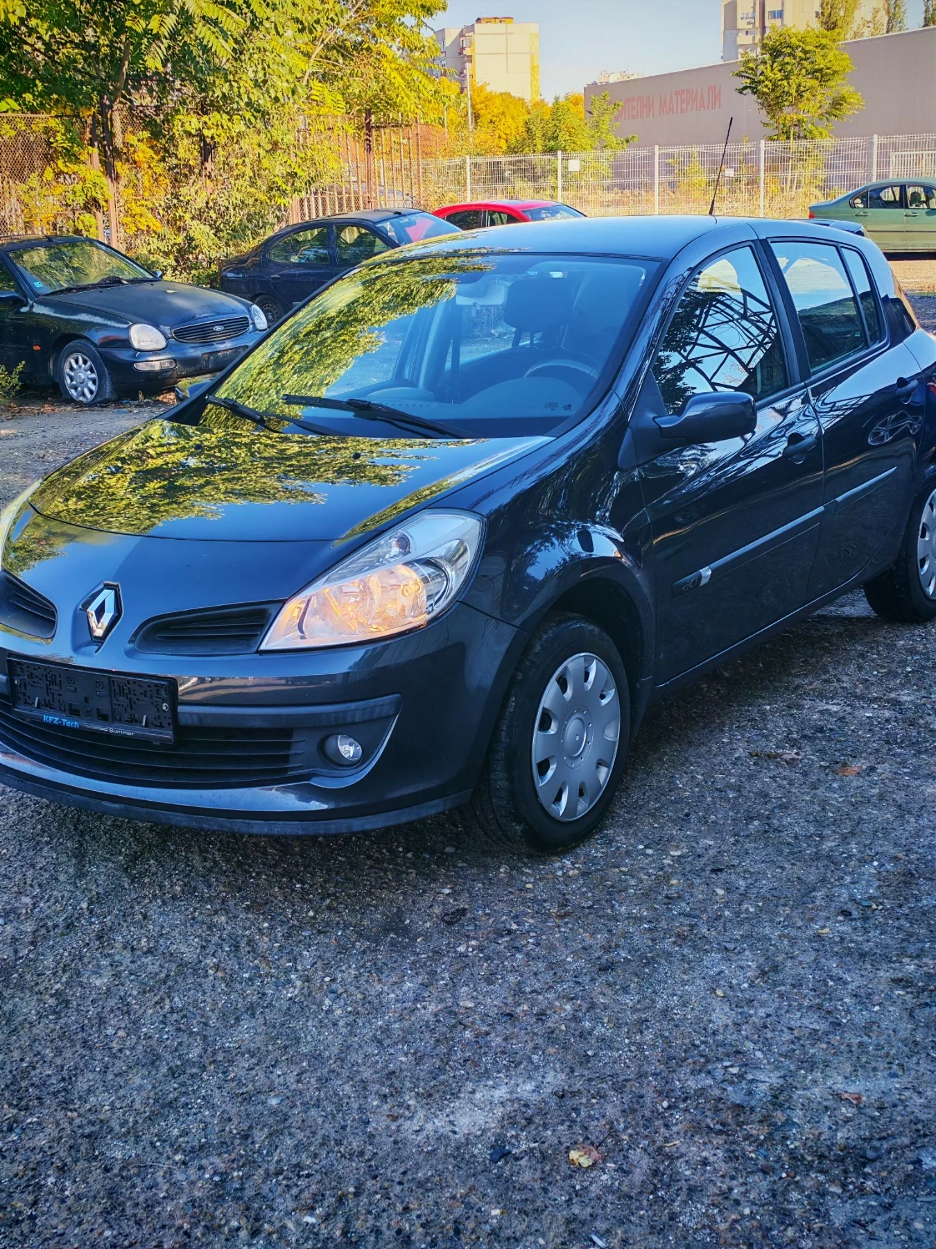 Renault Clio 1.5 дизел 2006, снимка 4 - Автомобили и джипове - 56540766