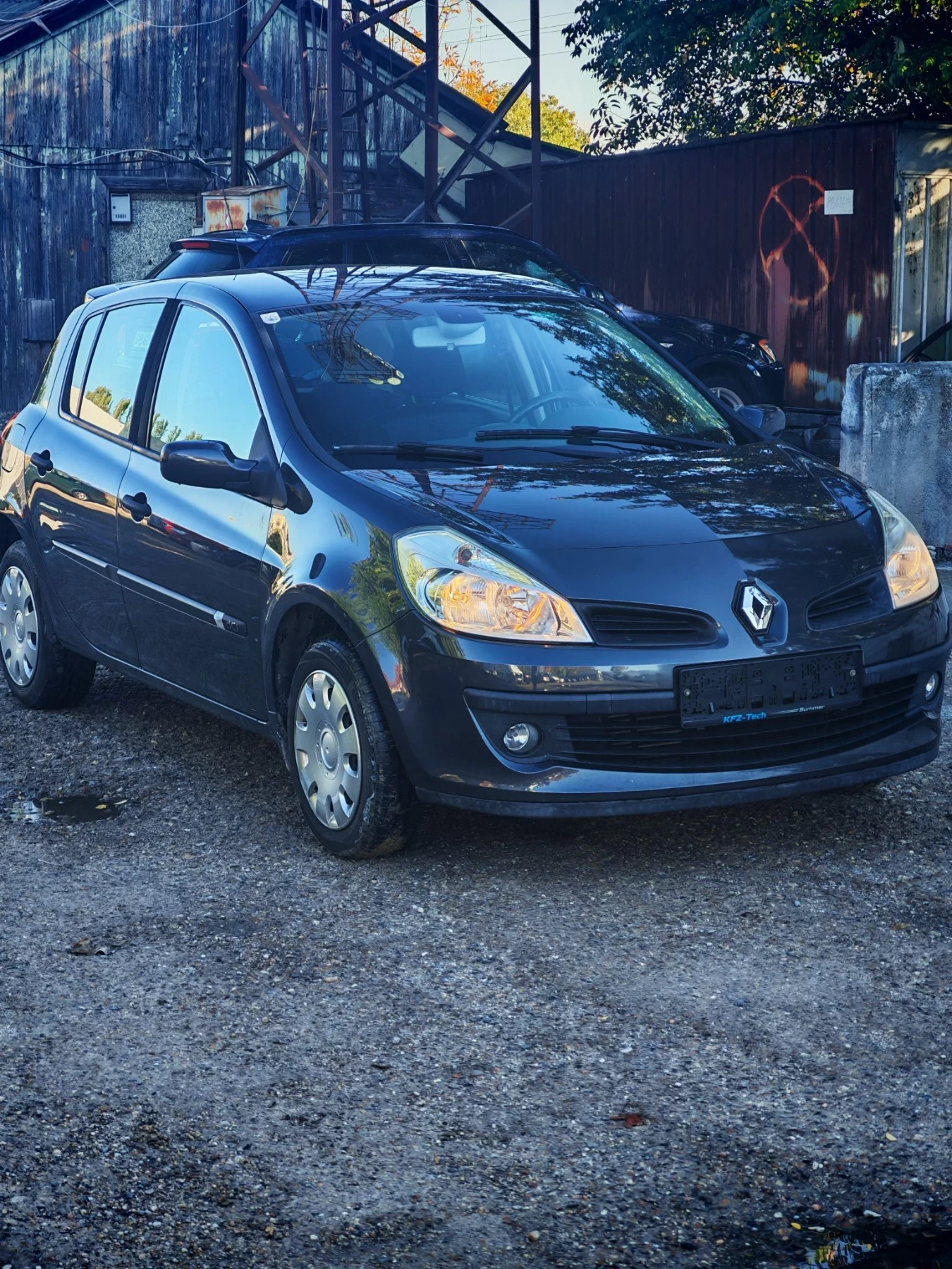 Renault Clio 1.5 дизел 2006, снимка 6 - Автомобили и джипове - 56540766