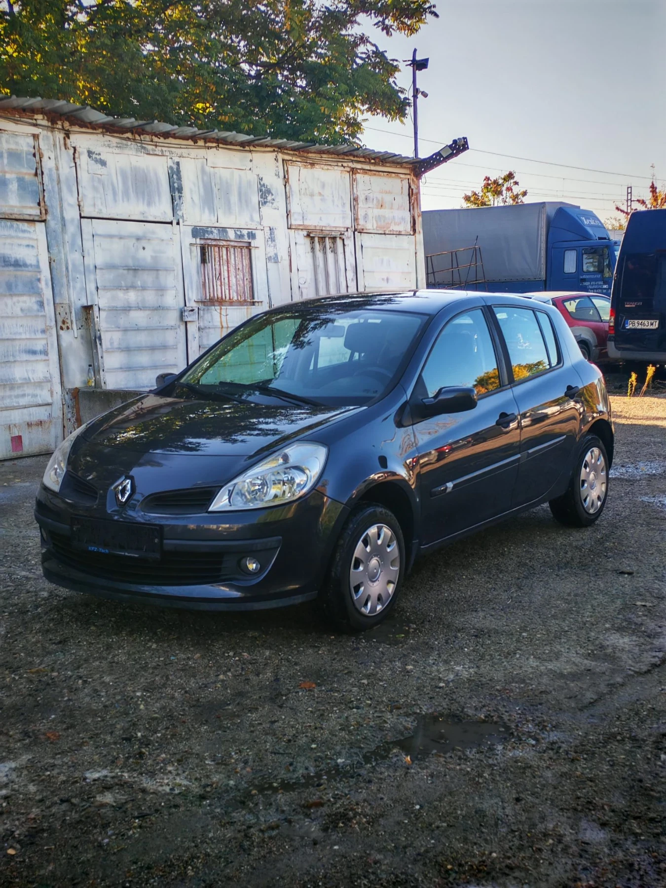 Renault Clio 1.5 дизел 2006, снимка 2 - Автомобили и джипове - 56540766