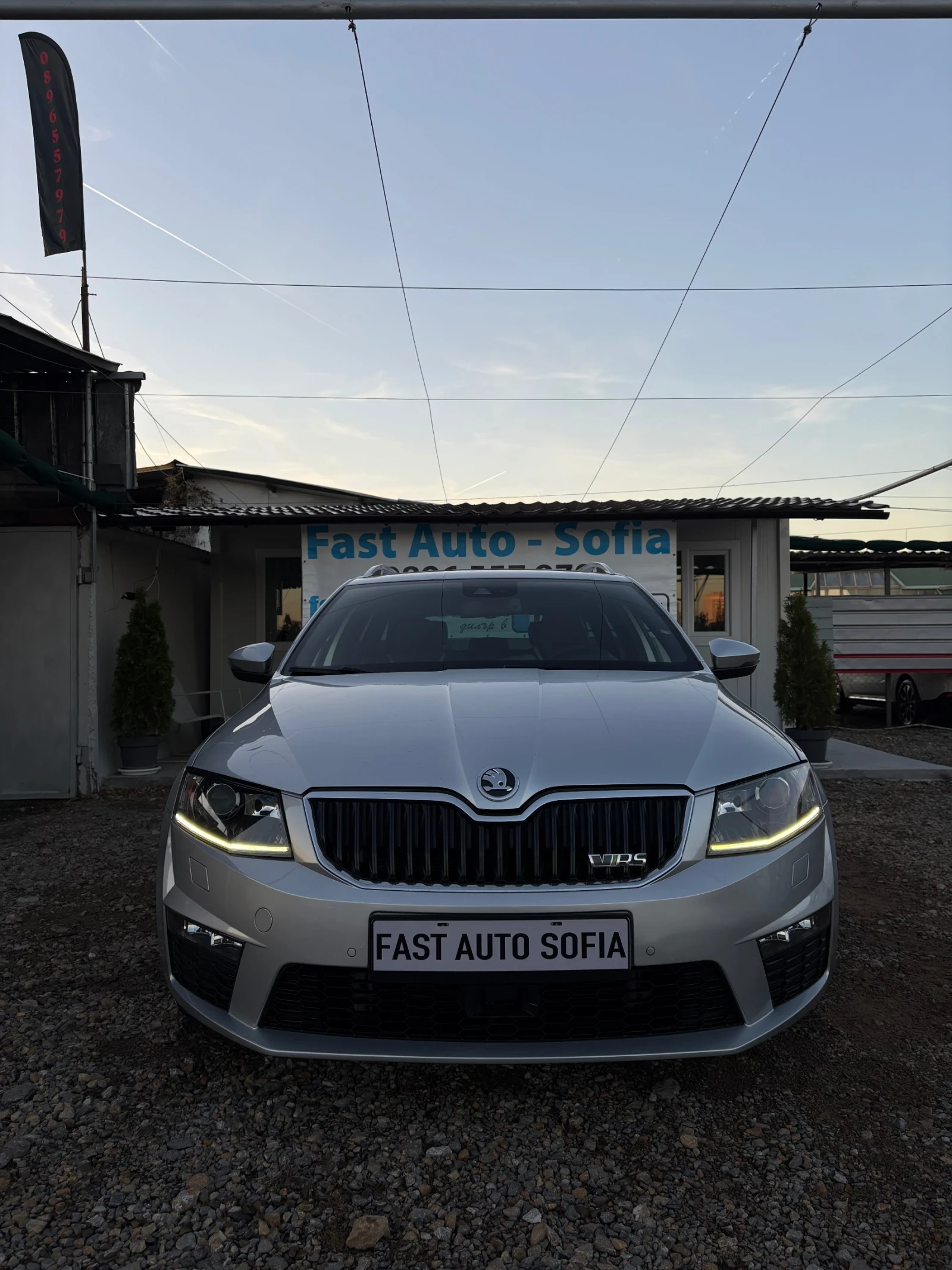 Skoda Octavia VRS!Keyless!Distronic!Swiss!, снимка 2 - Автомобили и джипове - 56738302