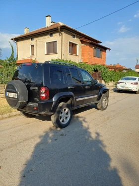 Jeep Cherokee - 6200 € / 12126.15 лв. - 28556471 2