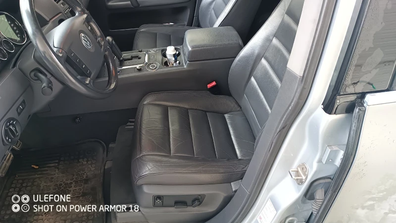 VW Touareg 4.2, снимка 11 - Автомобили и джипове - 47426577