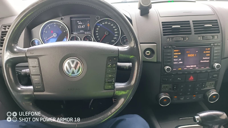 VW Touareg 4.2, снимка 5 - Автомобили и джипове - 47426577