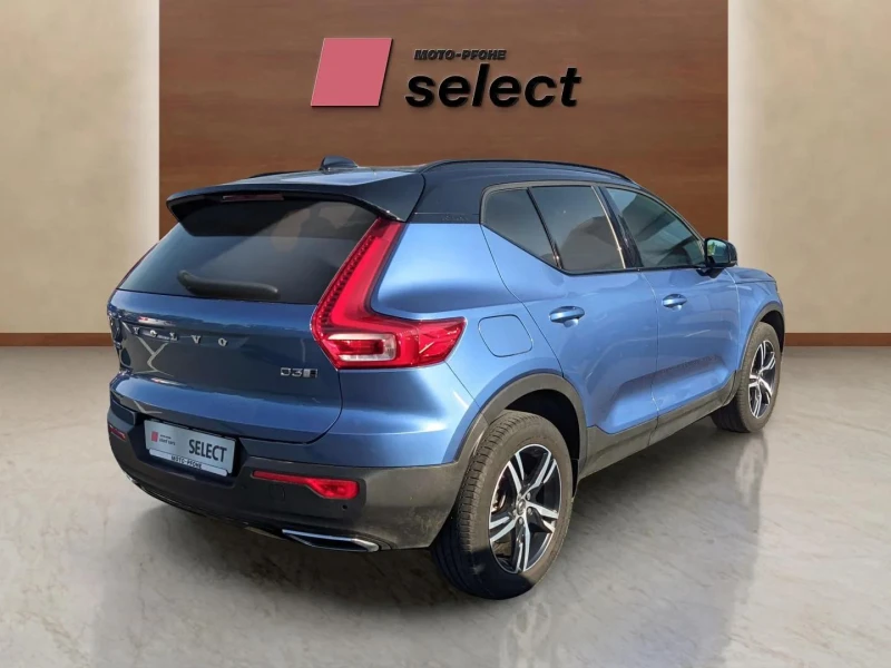 Volvo XC40 2.0, снимка 4 - Автомобили и джипове - 49578827