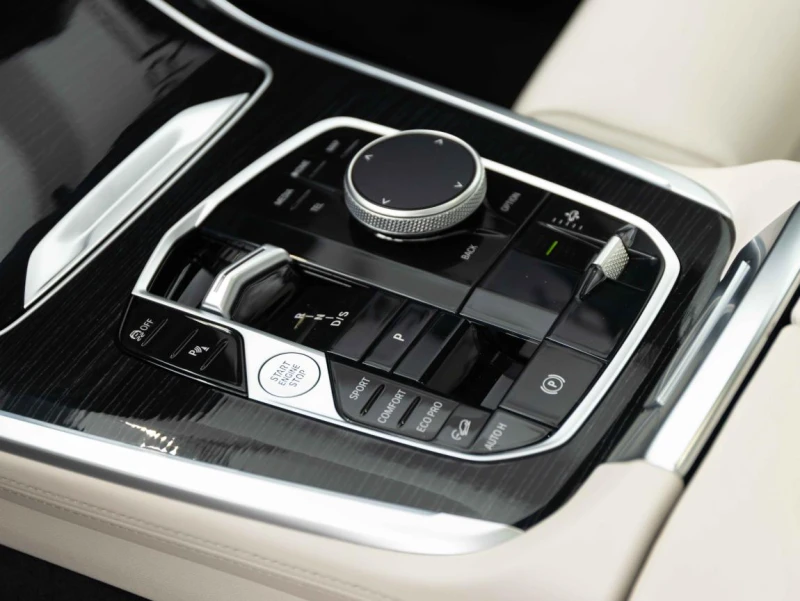 BMW X7 40d xDrive M-Sport , снимка 9 - Автомобили и джипове - 52576920