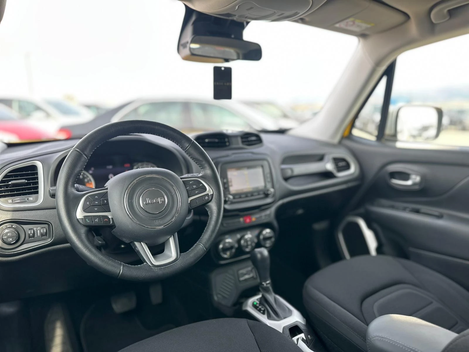Jeep Renegade / 1.4I / LIMITED / 4200 KM / TOP / - изображение 9