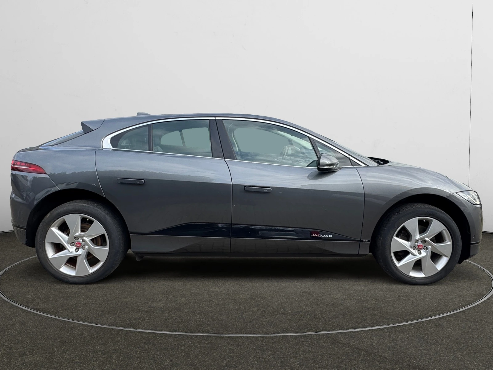 Jaguar I-Pace 90 kWh SE, снимка 3 - Автомобили и джипове - 54190483