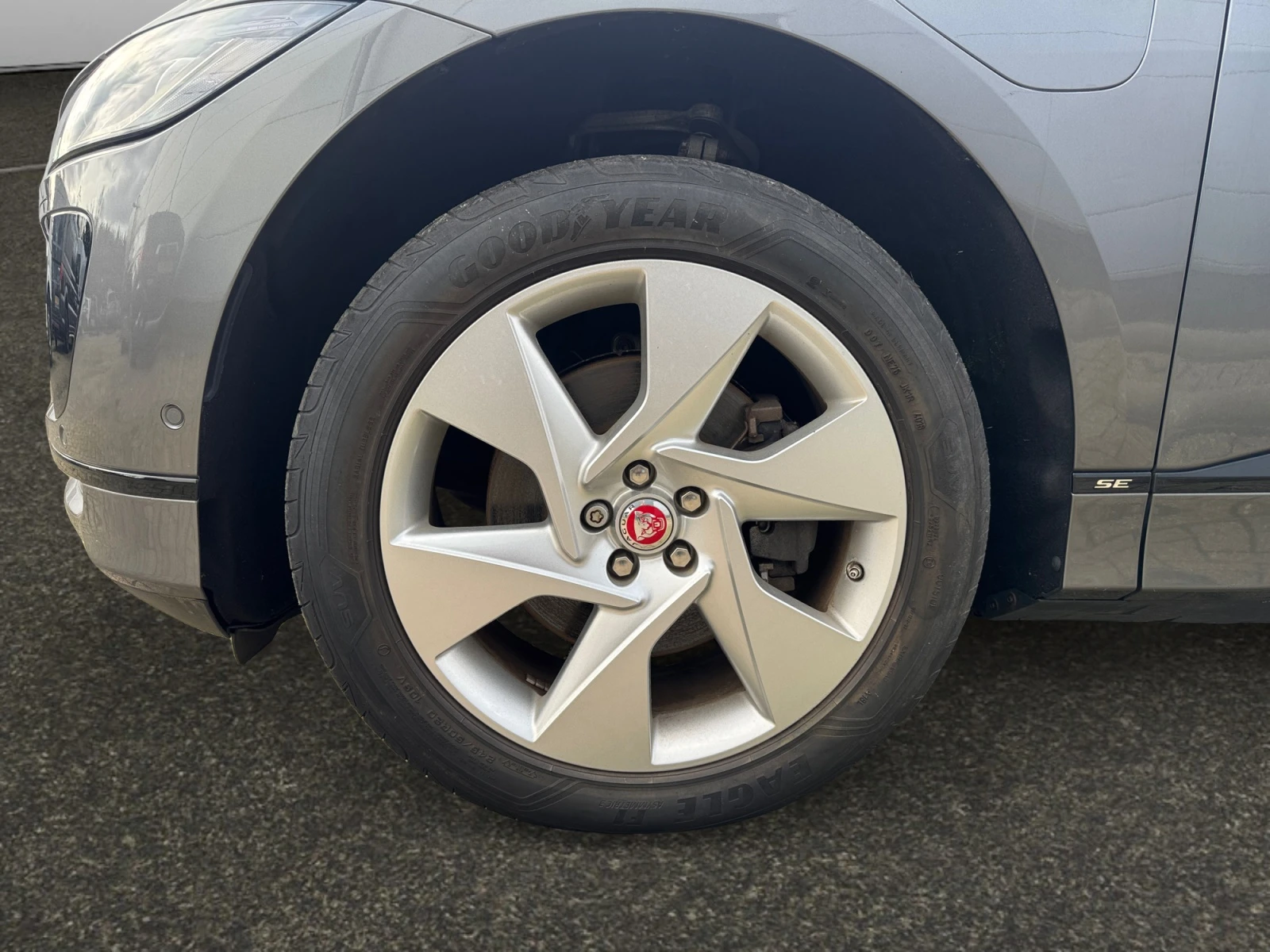 Jaguar I-Pace 90 kWh SE, снимка 9 - Автомобили и джипове - 54190483