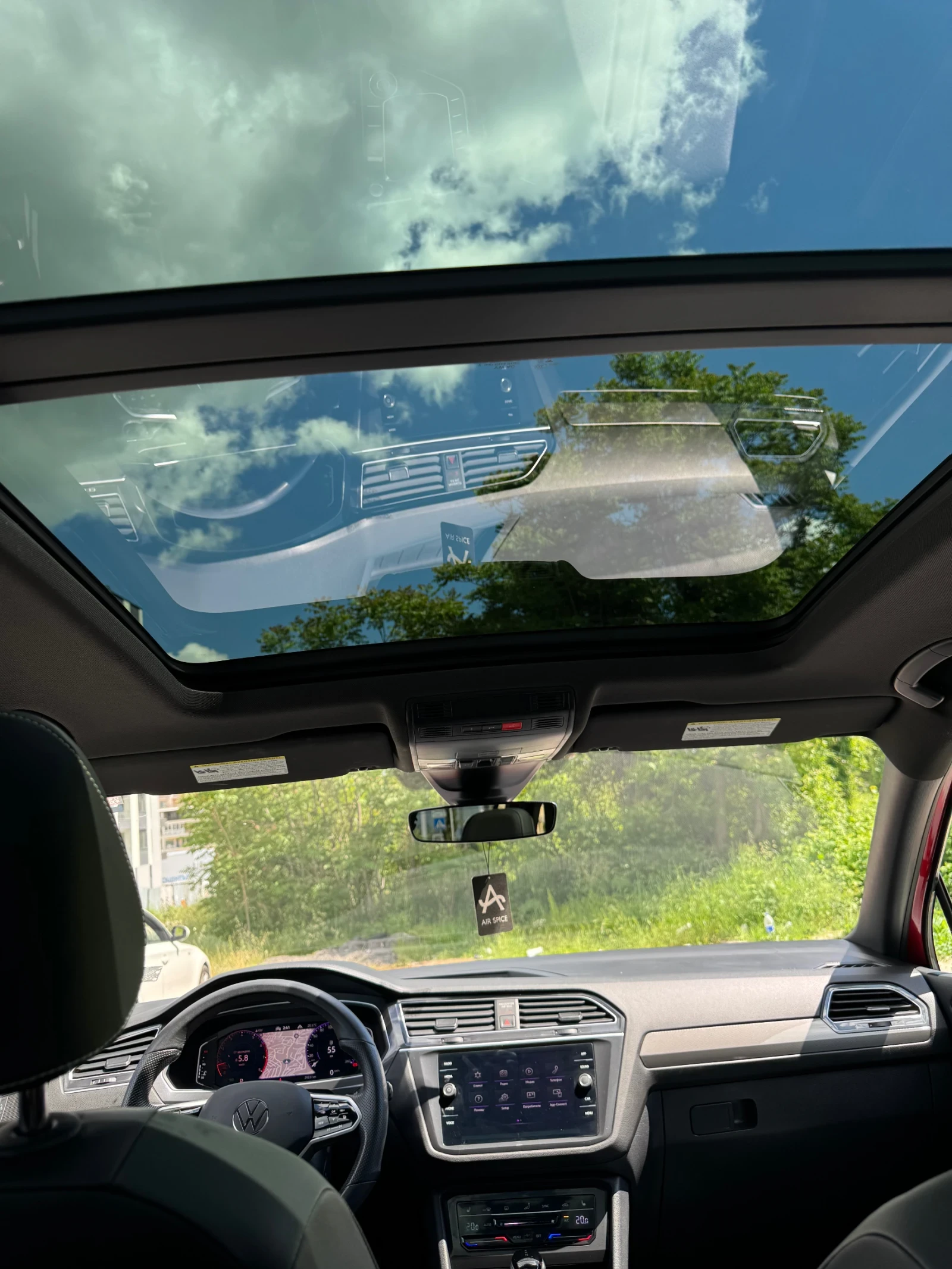 VW Tiguan Allspace 2.0 TSI DSG 4Motion   196 к.с., снимка 11 - Автомобили и джипове - 54635429