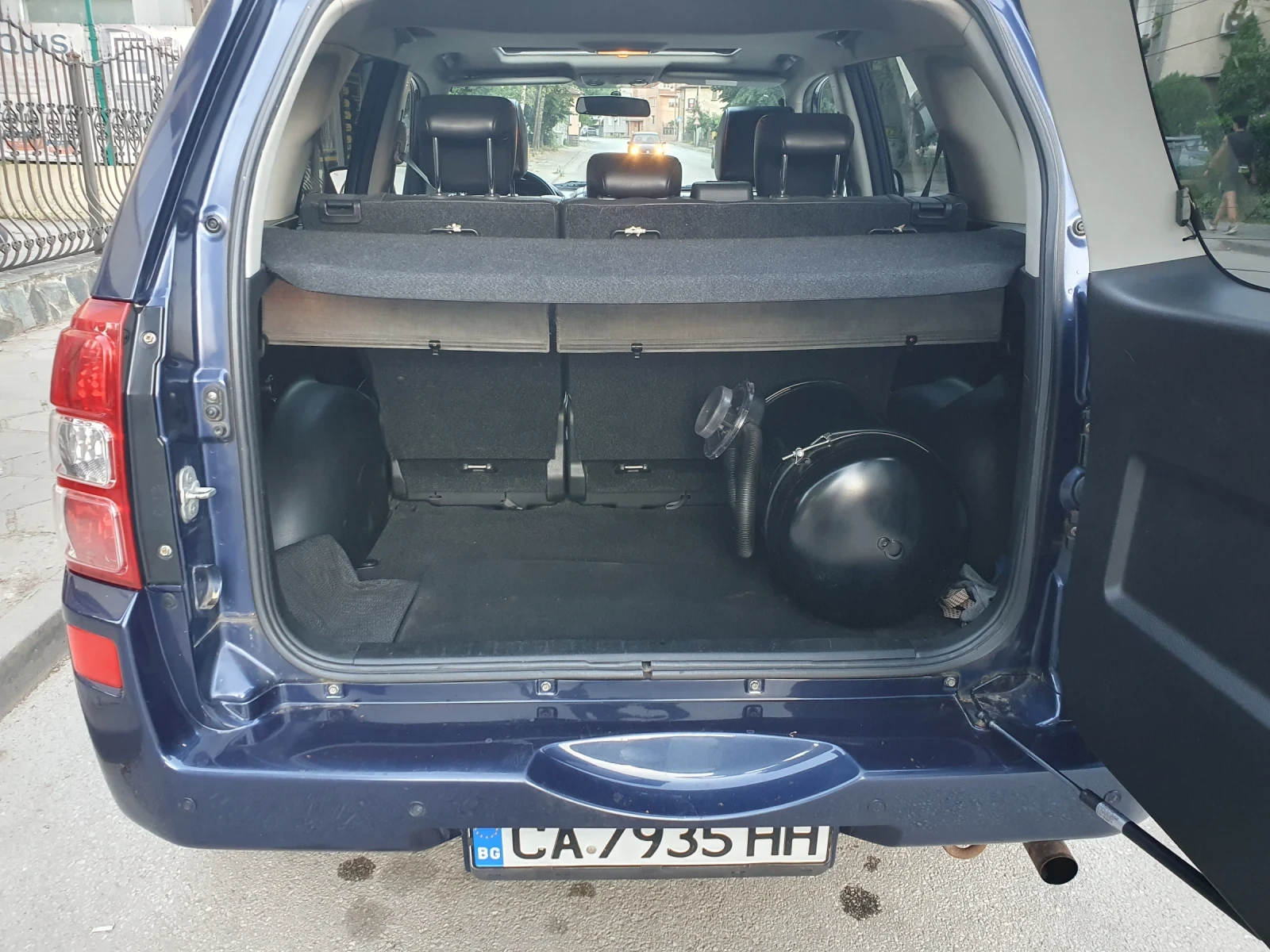 Suzuki Grand vitara 2.0i-БЕНЗИН/ГАЗ, снимка 15 - Автомобили и джипове - 55255488