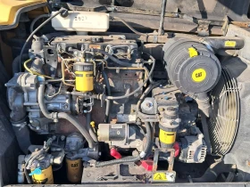 Телескопични товарачи Caterpillar ТН360В, снимка 9